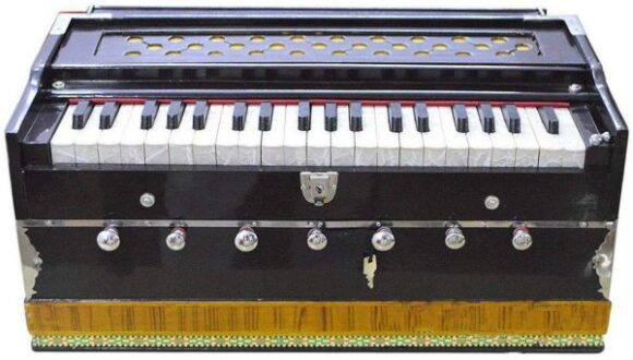 MUSICALS Harmonium 3.25 octave, 7 stops, 3 drone, perfect for playing - Image 3